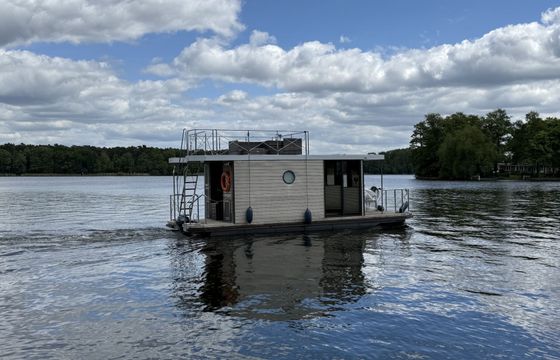 Houseboat RIVO SP ZO.O Campi 300