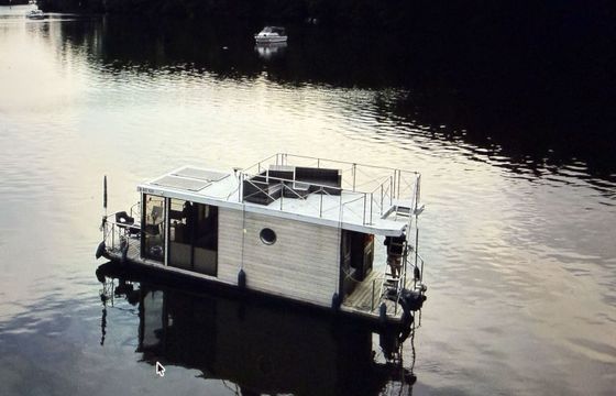 Houseboat RIVO SP ZO.O Campi 300