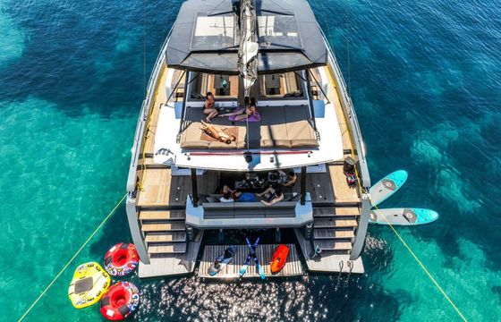 Sailing yacht Moon Yacht 60 LUX 18.32m