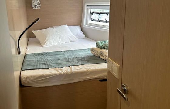 Motor yacht Bénéteau Island Cruising Boat - 4 + 1 cab. 28hp