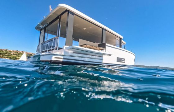 Motor yacht Bénéteau Island Cruising Boat - 4 + 1 cab. 28hp