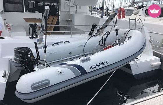 Catamaran ISLA 40 (4 CAB + 1 /  2 SDB) 11m