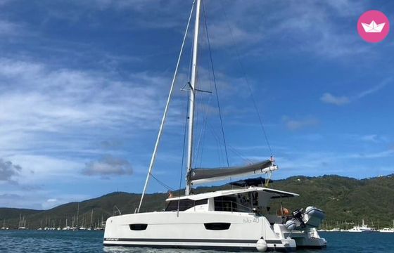 Catamaran ISLA 40 (4 CAB + 1 /  2 SDB) 11m