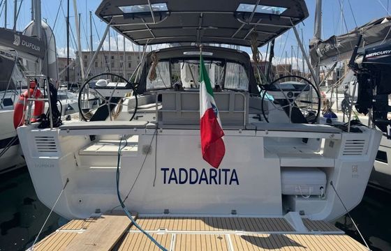 Sailboat Dufour 530 16m