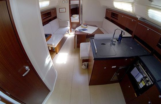 Sailboat HANSE 385 11m