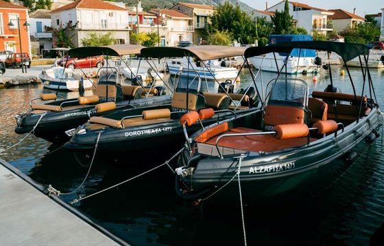 Motorboat Karel Ithaca 30hp