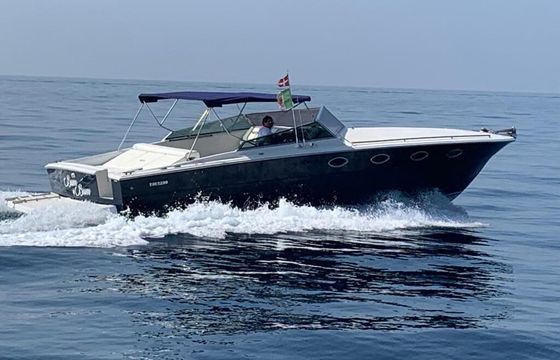 Motorboat Tornado flush deck 38 260hp