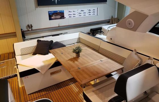 Motorboat Jeanneau Leader 36 400hp