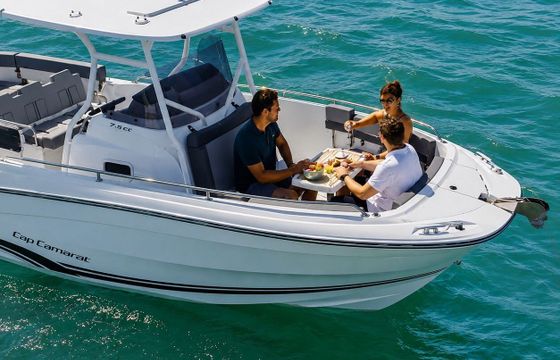 Motorboat Jeanneau Cap Camarat 7.5 Cc 250hp