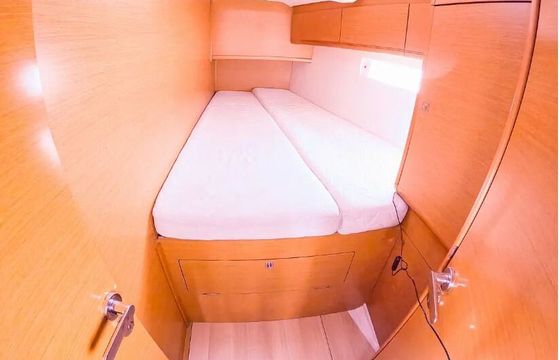 Sailboat Sun Odyssey 519 15m