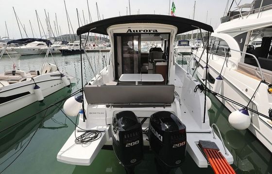 Motorboat Antares 9 OB 400hp