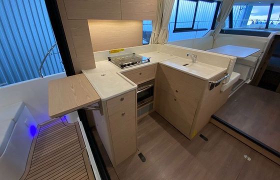 Motorboat Beneteau Swift Trawler 41 Fly 640hp