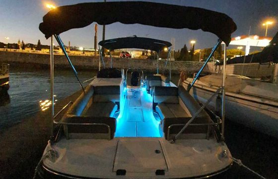 Motorboat Bayliner Element XR7 150hp