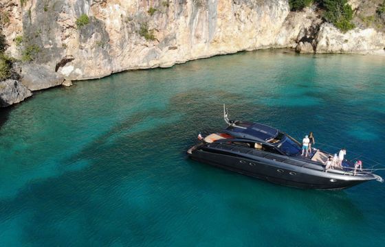 Motorboat Princess V 53 1500hp