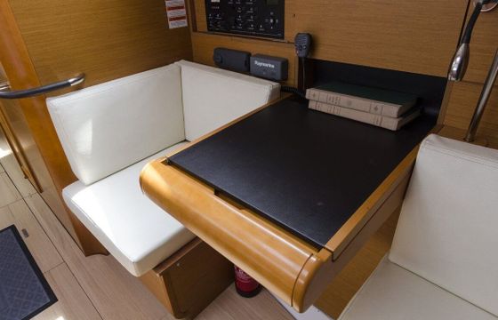 Sailboat Jeanneau Sun Odyssey 409 12.34m