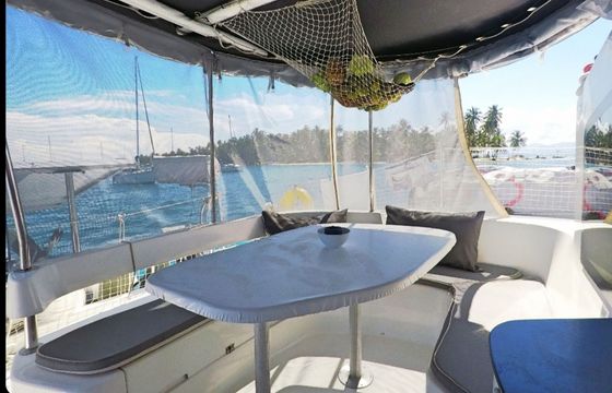 Catamaran Fountaine Pajot Lavezzi 40 12m