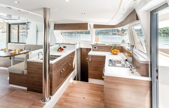 Catamaran Catana Group Bali 4.2 - 4 + 1 cab. 12m