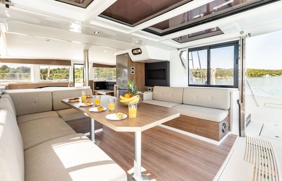 Catamaran Catana Group Bali 4.2 - 4 + 1 cab. 12m