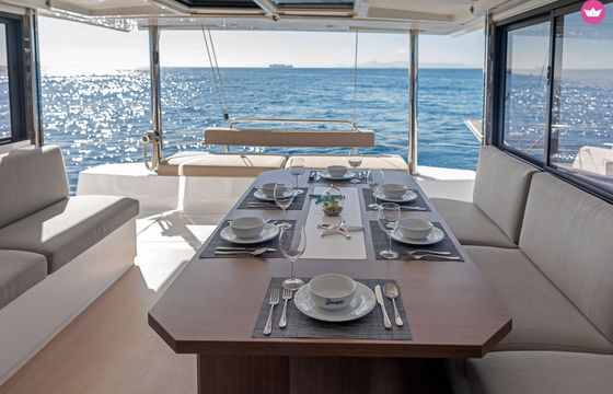 Catamaran Catana Group Bali 4.6 - 5 + 1 cab. 14m
