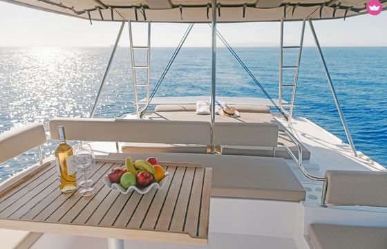 Catamaran Catana Group Bali 4.6 - 5 + 1 cab. 14m