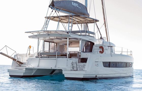Catamaran Catana Group Bali 4.6 - 5 + 1 cab. 14m