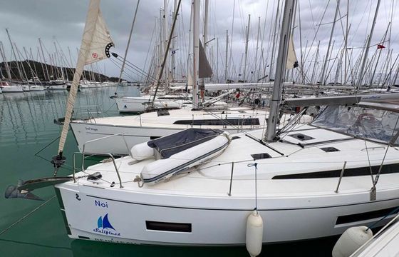 Sailboat Oceanis 40.1 12m