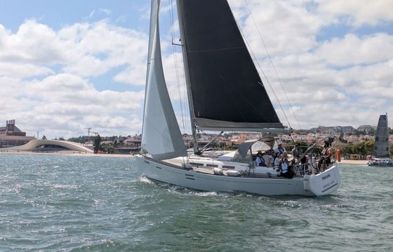 Sailboat Dufour 40 E Performance 11.99m