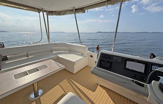 Catamaran Robertson & Caine Leopard 43 13m