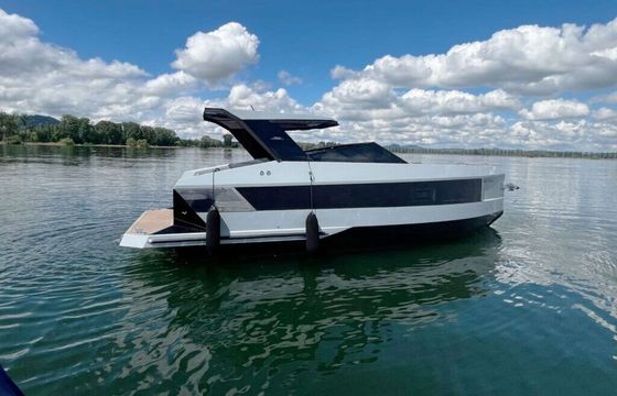 Motorboat Futuro RX30 300hp