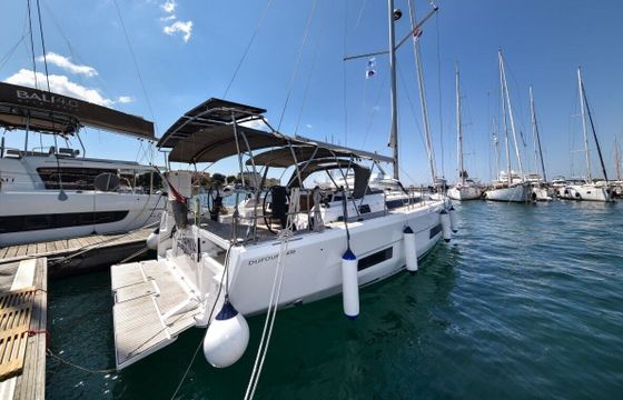 Sailboat Dufour Dufour 470 14m