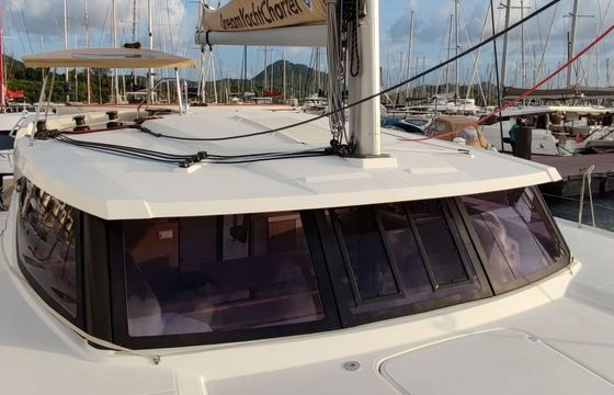 Catamaran Fountaine Pajot Lucia 40 with watermaker 11.73m