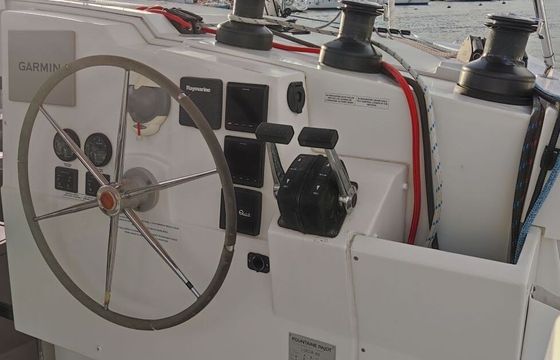 Catamaran Fountaine Pajot Lucia 40 with watermaker 11.73m