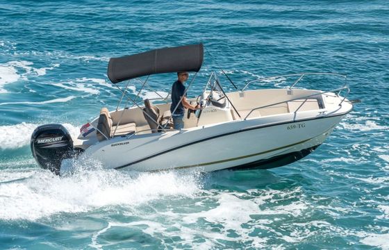 Motorboat Quicksilver Activ 605 Open 150hp