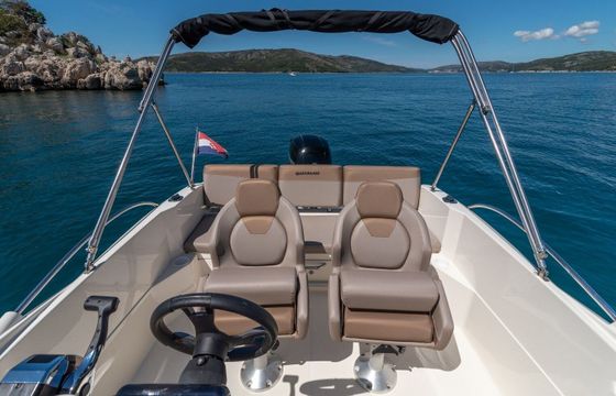 Motorboat Quicksilver Activ 605 Open 150hp