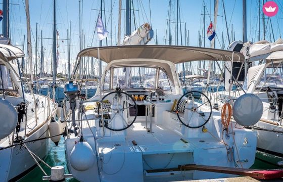 Sailboat Bénéteau Oceanis 38.1 11m