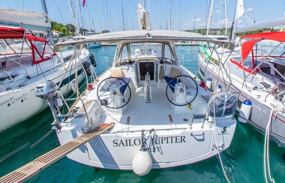 Sailboat Bénéteau Oceanis 38.1 11m