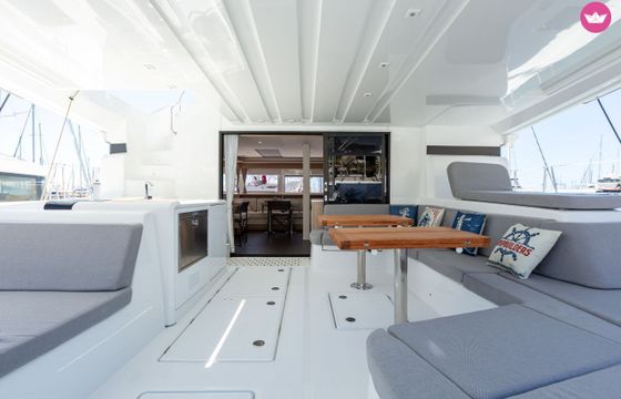 Catamaran Lagoon-Bénéteau Lagoon 55 - 4 + 2 cab. 16m