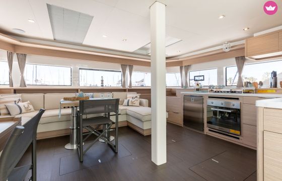 Catamaran Lagoon-Bénéteau Lagoon 55 - 4 + 2 cab. 16m