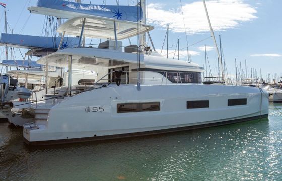 Catamaran Lagoon-Bénéteau Lagoon 55 - 4 + 2 cab. 16m