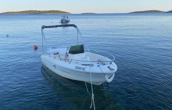 Motorboat Sessa Key largo 17