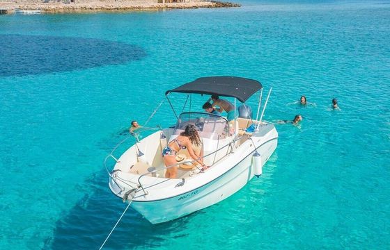 Motorboat KARNIC 2251 OPEN 200hp