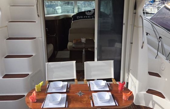 Motorboat Jeanneau Prestige 36 fly 580hp