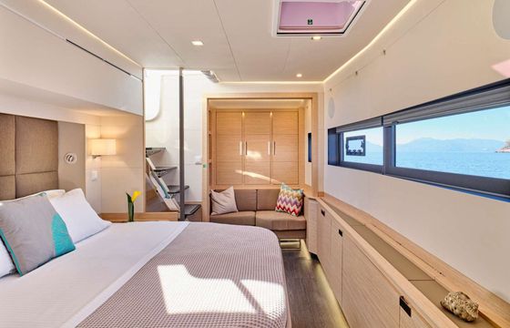 Catamaran Fountaine Pajot 67 19.49m