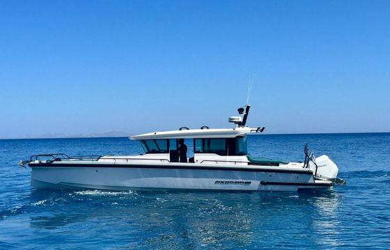 Motorboat Axopar 37 600hp