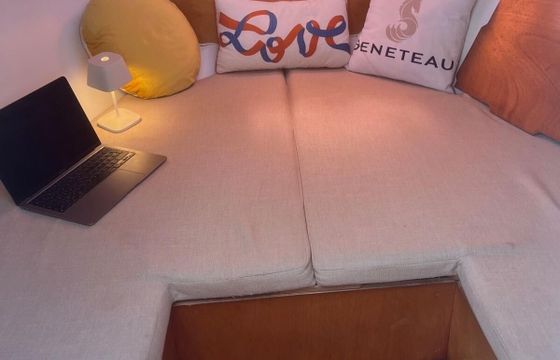 Motorboat Beneteau Cabrio 650 Flyer 150hp