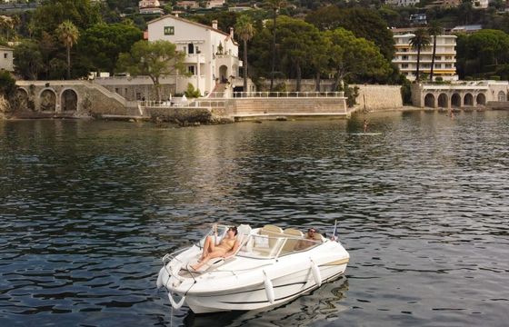Motorboat Beneteau Cabrio 650 Flyer 150hp