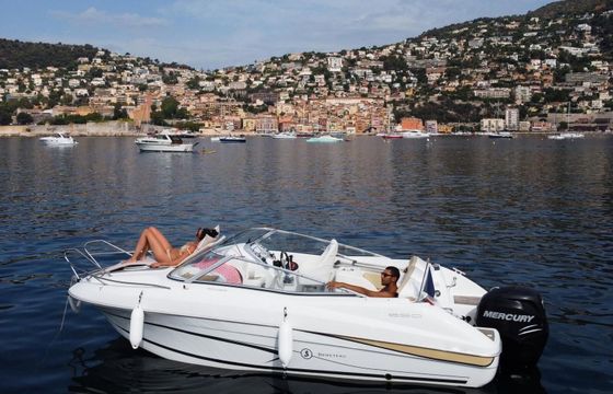 Motorboat Beneteau Cabrio 650 Flyer 150hp