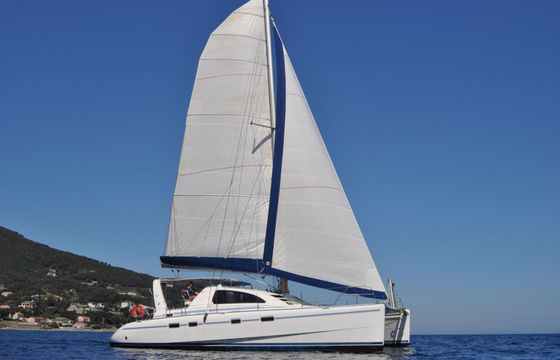 Catamaran ROBERTSON and CAINE LEOPARD 42 12.62m