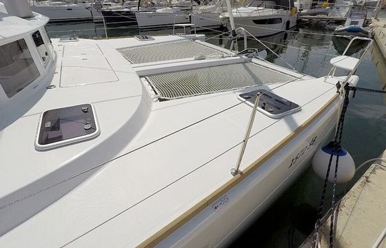 Catamaran LAGOON 380 11.55m