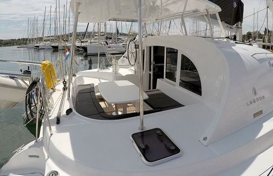 Catamaran LAGOON 380 11.55m